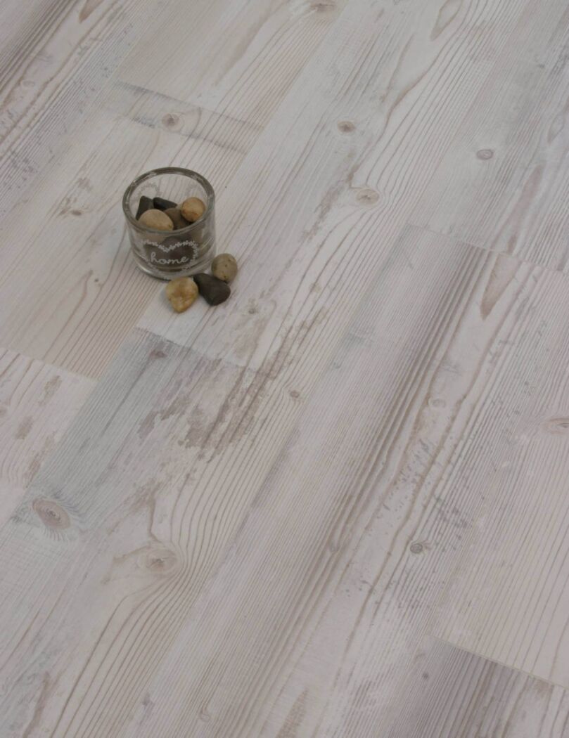 Egger Distressed Kent Pine Laminate Floor